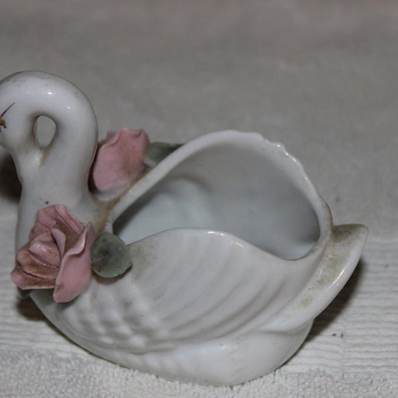 VTG 1950s MINIATURE PORCELAIN SWAN PLANTER PINK ROSES GREEN LEAVES MADE IN CHINA - Picture 6 of 7